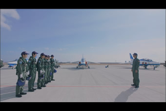 THE 突破ファイル 今日は何の日?突破記念日 長野五輪会場上空を5色に彩れ! 最高難度のフライトをクリアせよ! 写真